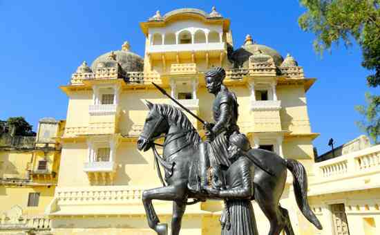 "Hadi Rani on Horseback: A Symbol of Sacrifice and Bravery in Mewar, Rajasthan, during the Battle of Haldighati, Inspiring the Rajputs and Honored by the Hadi Rani Battalion, led by Rawat Ratan Singh Chundawat."